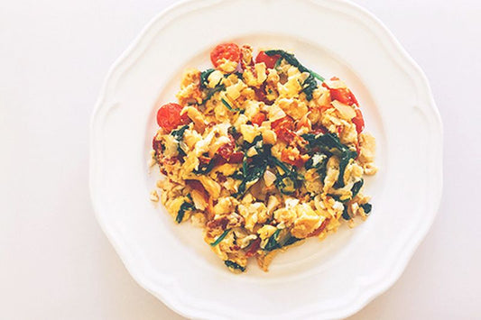 Kolorowa jajecznica na dobry początek dnia